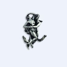Крючок двойной Art&Max ROMANTIC AM-0812-T, серебро